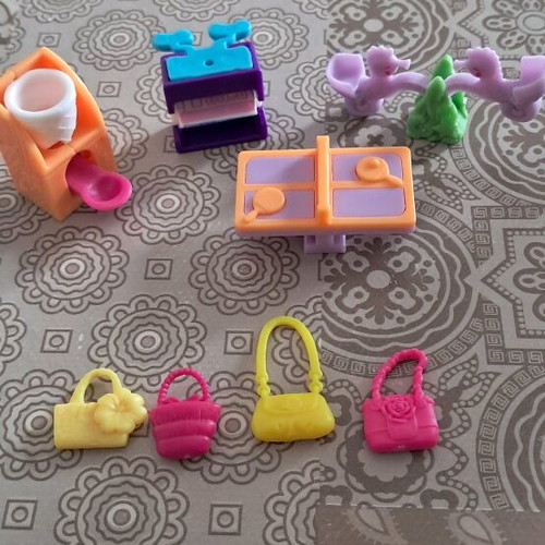 Polly Pocket toys and bags used