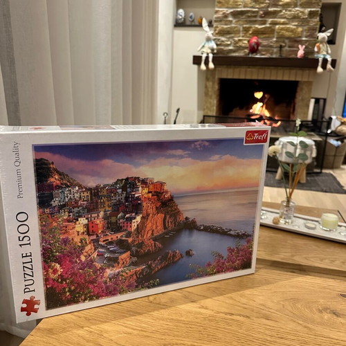 Trefl puzzle 1500 pieces new, view of Maranola village