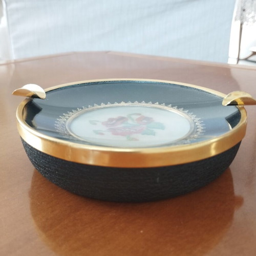 Vintage ashtray with handmade embroidery, like new