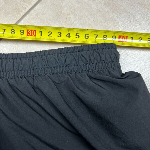 Reebok women's running shorts black/red size M like new, lightweight fitness