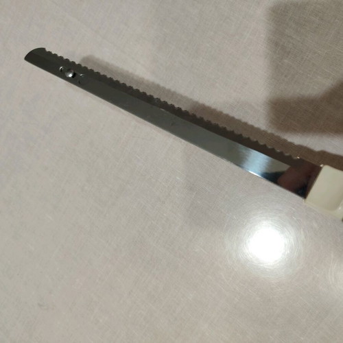 Electric knife GeBe new in excellent condition