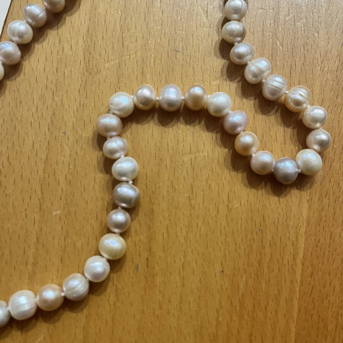 Iris necklace with natural freshwater pearls, beige