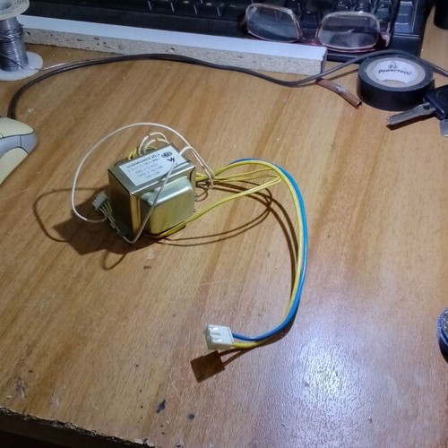 Transformer used with primary 220V and secondary 9/12/18V