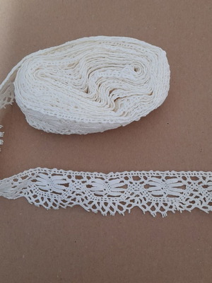 White lace trim 4.70 m
