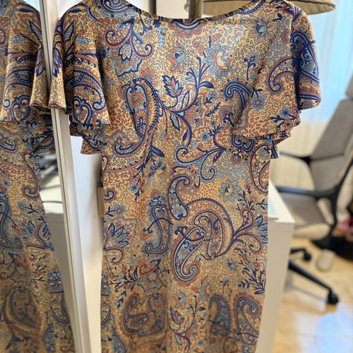 Chicard dress with paisley print size Small like new