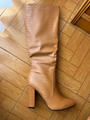Alta Moda Croco Boot Tan like new, size 38