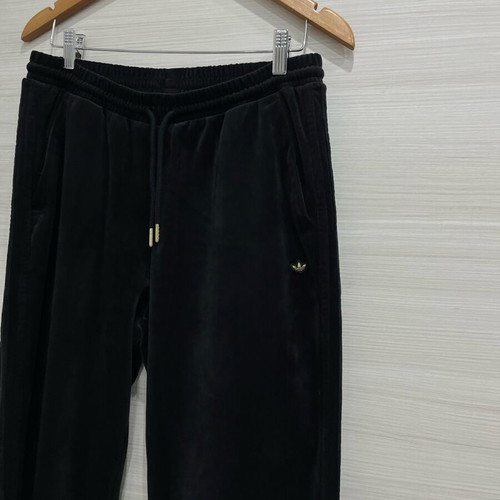 Adidas women's velour tracksuit medium large like new, black