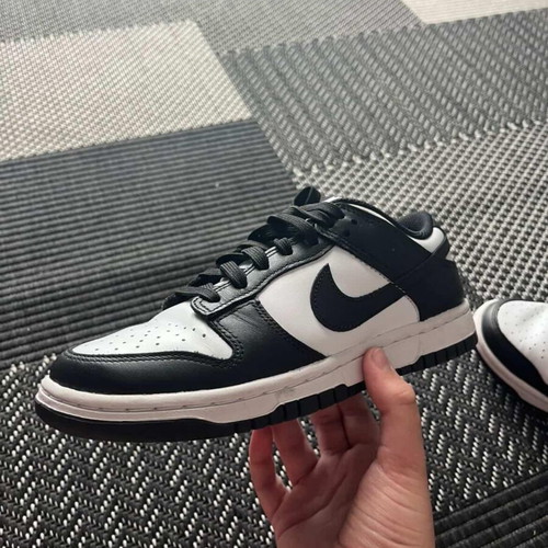 Nike Dunks Pandas like new, black and white