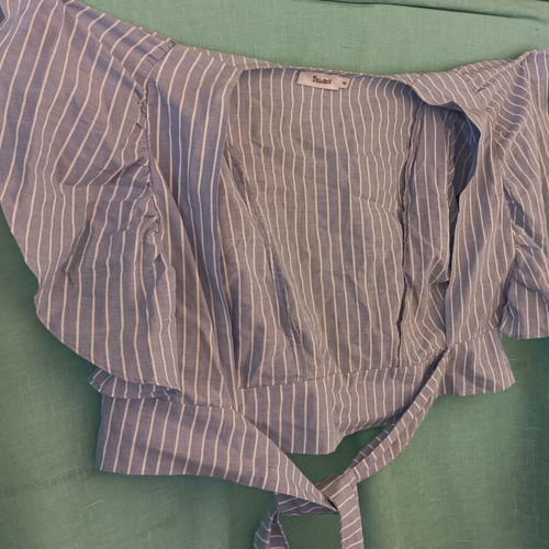 Toi & Moi short bolero with front tie striped like new