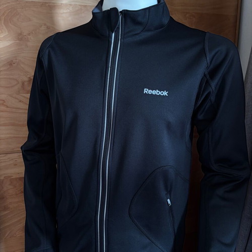 Reebok men’s black softshell jacket like new, size S