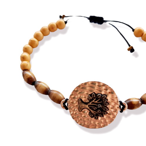Bracelet with Howlite and Olive Design
