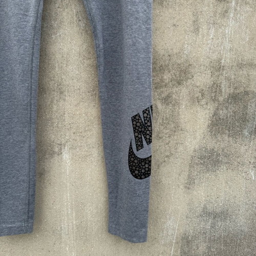 Nike legging like new, size no S-M, black and grey