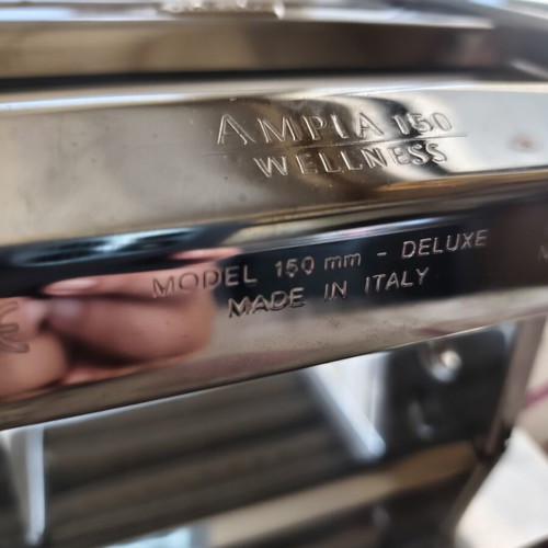Pasta and Dough Machine like new, adjustable thickness, nickel-plated steel