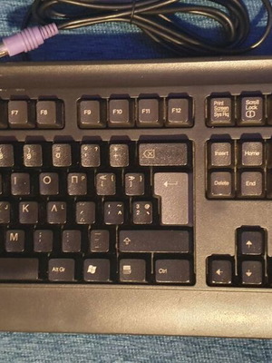 IBM keyboard like new with numpad and Greek characters