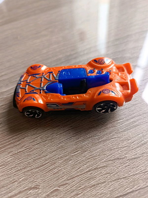 Hot Wheels Monteracer Mattel 2015 like new