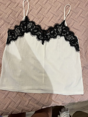 Zara top like new, size L, black and white