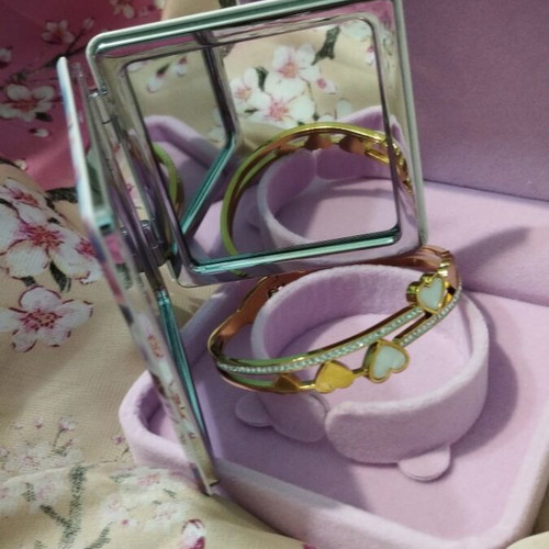 Square bag mirror new with magnifying glass