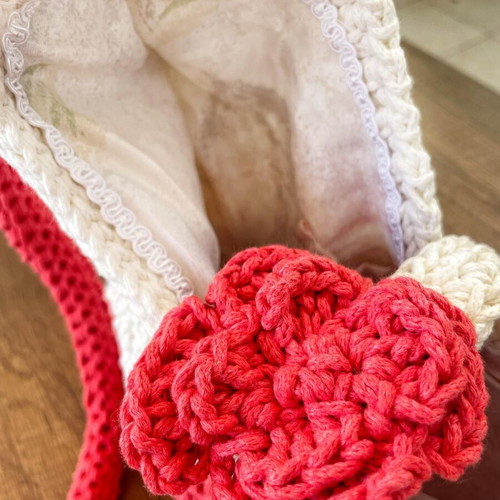 Sakura Bloom handmade knitted shoulder bag new, white and red