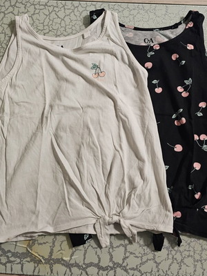 Girls' T-shirts set of 2, like new, ages 10-12