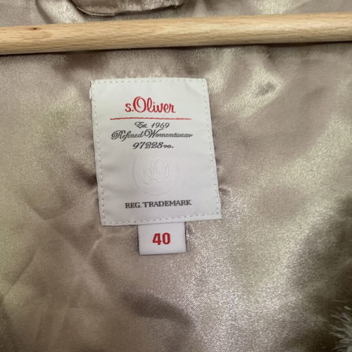 S.Oliver vest like new, size 40 EUR