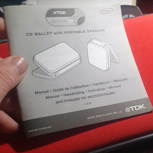 TDK Out Loud CD/DVD Case with Built-In Speaker and Zipper New
