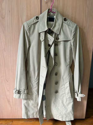 Burberry trench coat μεταχειρισμένο, μέγεθος S, μπεζ