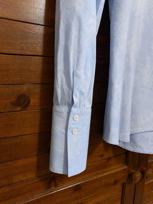 Hilditch & Key women's shirt Made in Britain, blue floral paisley