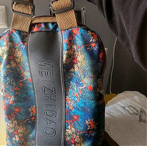 Backpack σακίδιο πλάτης με φλοραλ μοτίβο ευρύχωρο και πολύ ομορφο
