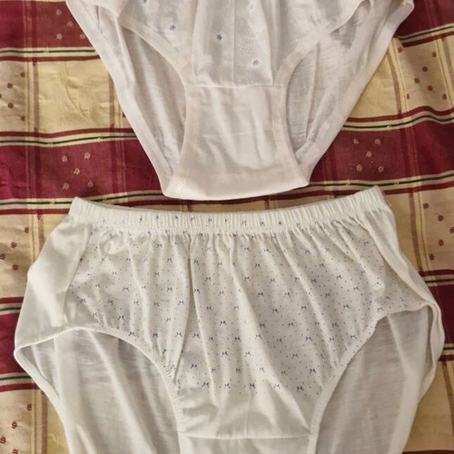 Set of 5 XL Underwear new