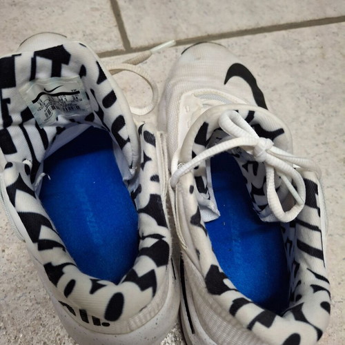 Nike shoes used for boys size 38.5