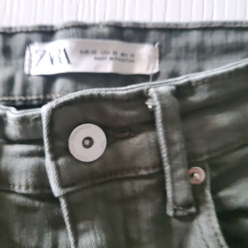 Zara green slim fit pants with pockets like new