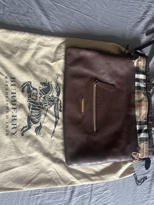 Burberry чантичка тип хиасъти употребявана, бежова и кафява кожа и плат