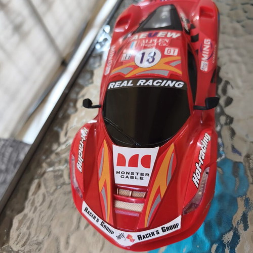 Remote control car like new, battery operated