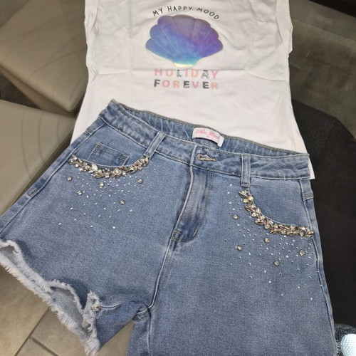 Girls' set with strass, like new, T-shirt and denim shorts