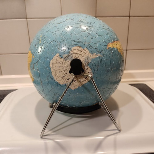 Ravensburger 3D globe puzzle, 20cm diameter, 540 pieces