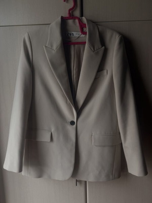 Zara blazer beige size S like new