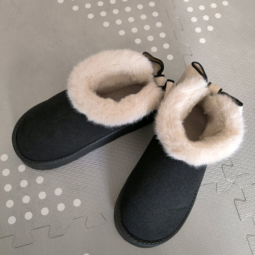 Winter snow boots with bow and inner fur, new, size 37