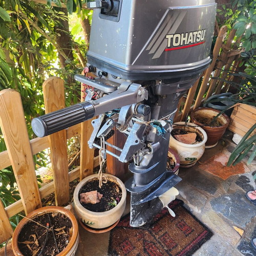 Tohatsu 25 outboard motor, long shaft