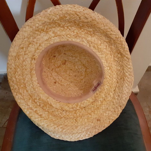 Straw women's hat like new, beige, size M