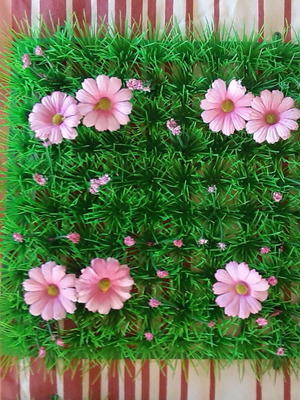 Decorative square grass mat with pink daisies, set of 2