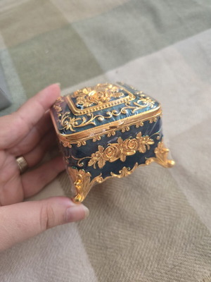 Luxury jewelry box