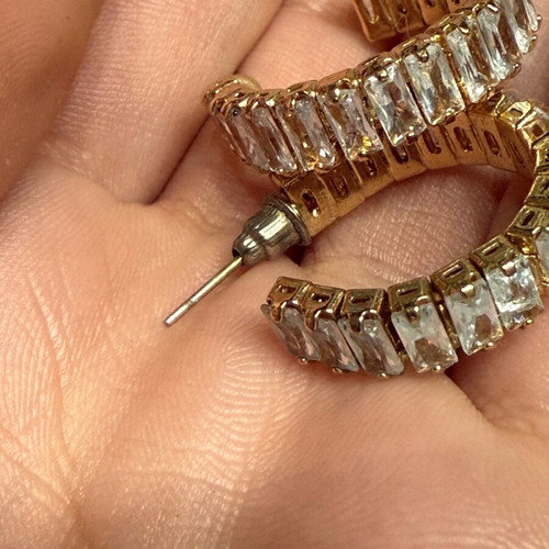 Earrings new gold with stones