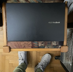 Asus vivobook laptop