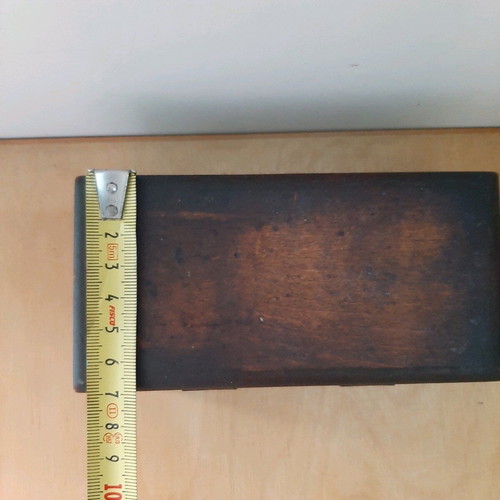 Wooden box with bronze weights used