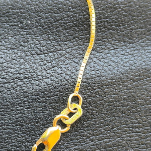 Italian 585 gold necklace like new with stones, 46 cm length