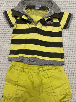 Disney polo shirt and shorts set like new