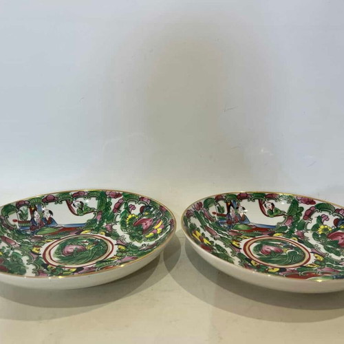 Rose Medallion porcelain plates set of 2 used, vintage 3.5x20.5 cm