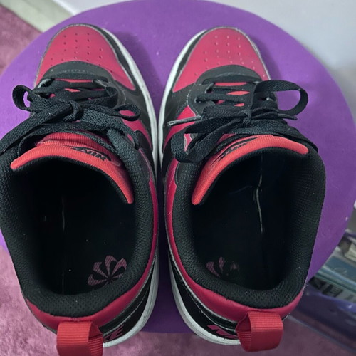 Nike Dunk Low kids sneakers size 39 like new, leather red and black