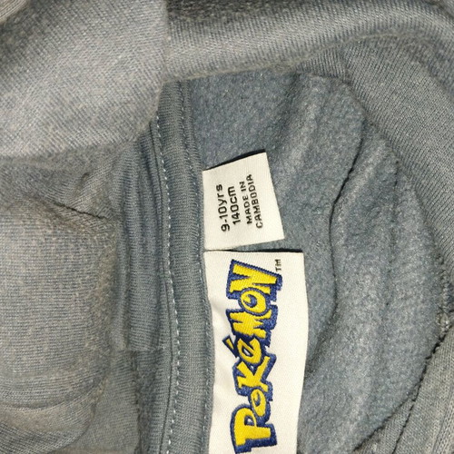 Pokemon sweatshirt 9-10 years like new