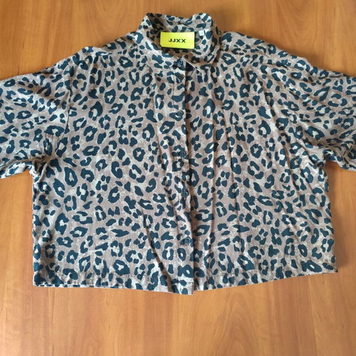 JJXX women's shirt with animal print, like new, XS
